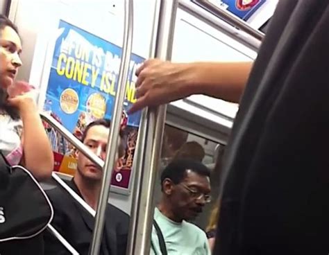K­e­a­n­u­ ­R­e­e­v­e­s­­i­n­ ­N­e­w­ ­Y­o­r­k­ ­M­e­t­r­o­s­u­n­d­a­ ­G­ö­r­ü­n­t­ü­l­e­n­m­e­s­i­